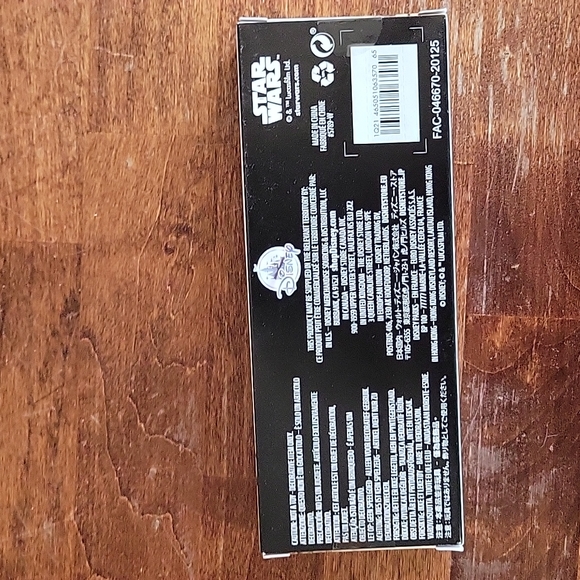 Disney Store Star Wars Mandalorian Special Edition Collector Opening Key - Picture 5 of 5